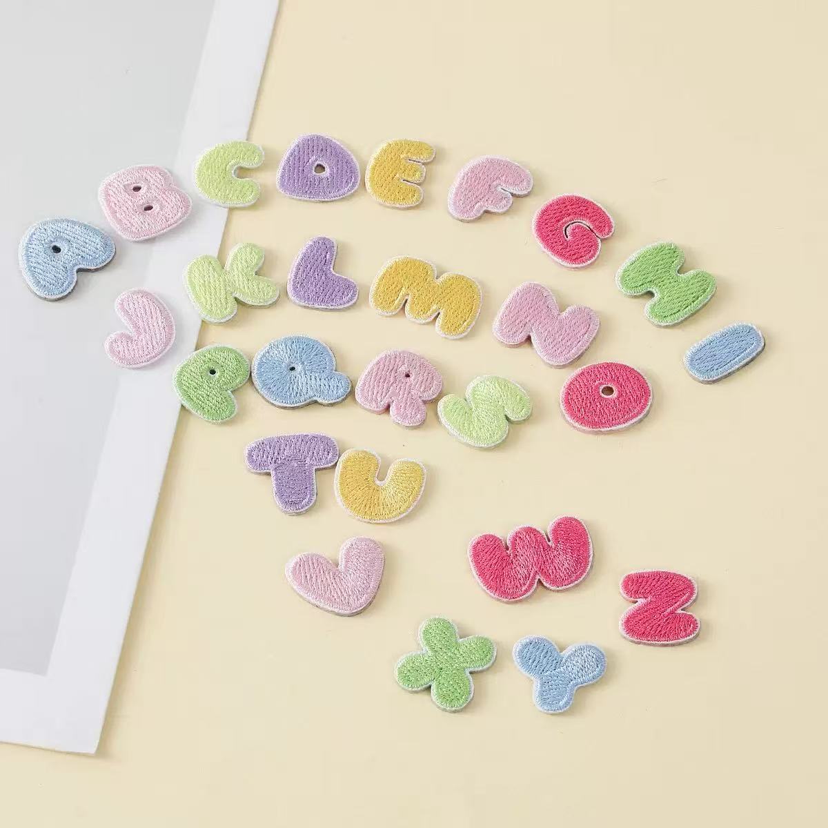 Alphabet embroidered fabric pa - Phone Cases Eco Friendly 评论和价格